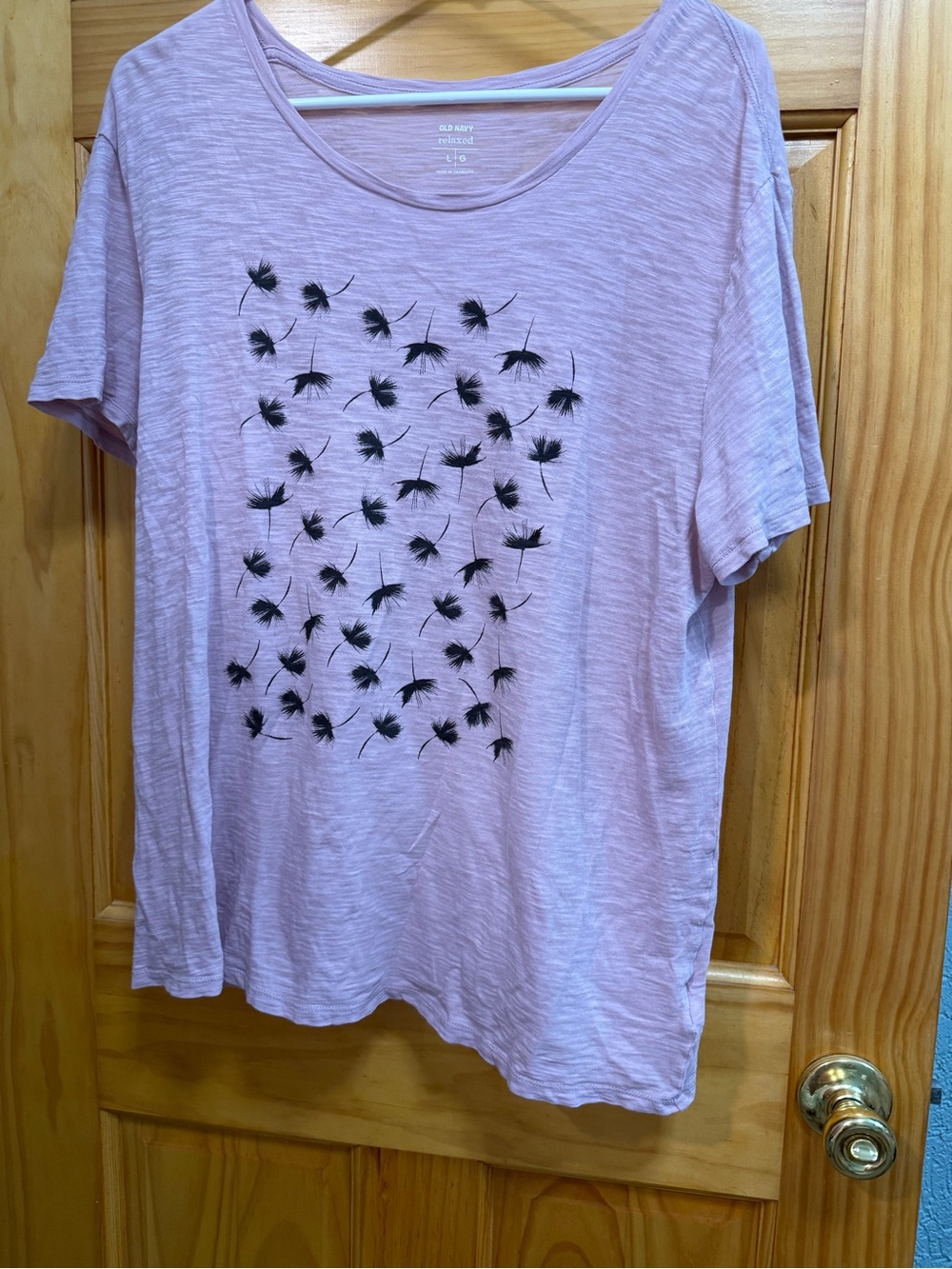 Old Navy Soft mauve with Black dandelions Print size L